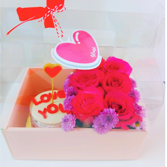 Flower & Cake Love